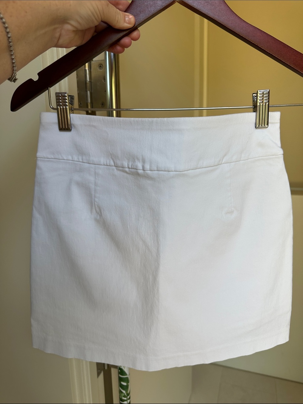 Attyre White Mini Skirt with Front Pocket Detail - Picture 3 of 6